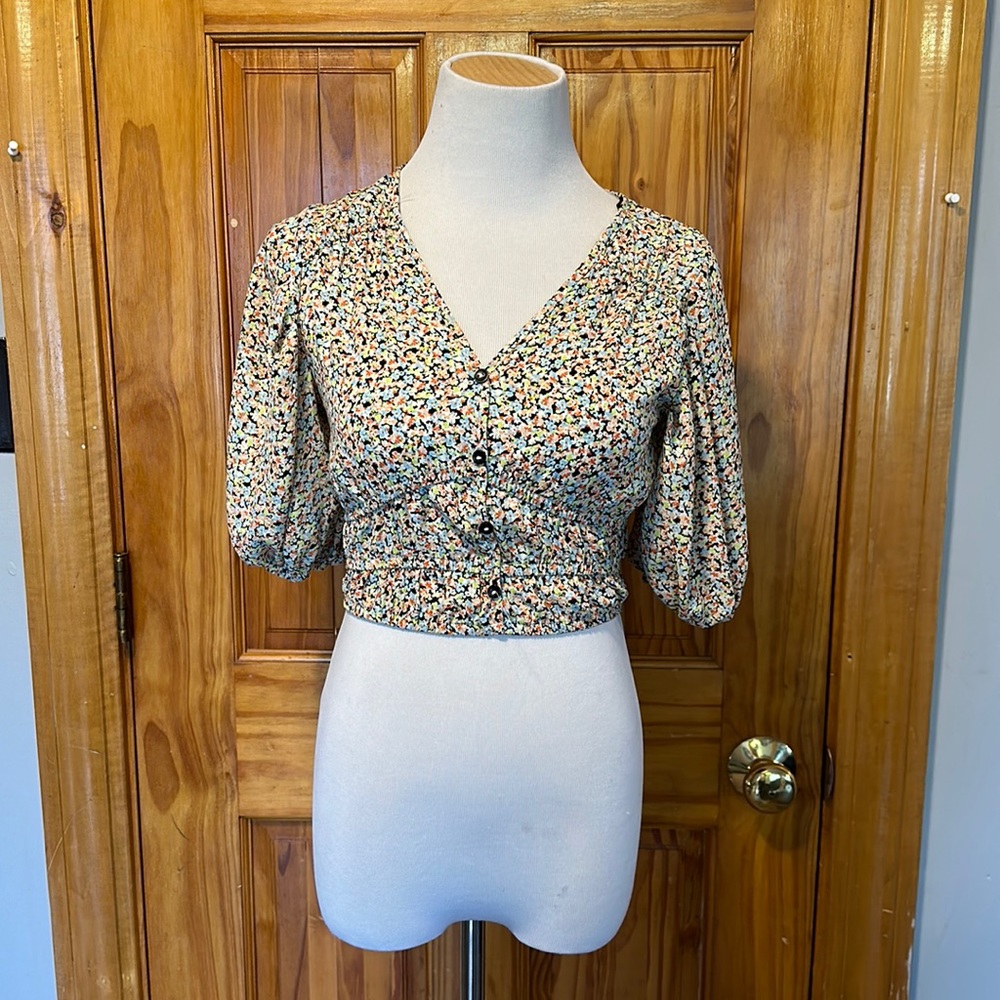 Floral button crop top